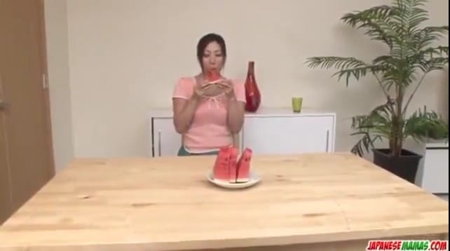 Video bokep terbaru Gadis Cantik Mulus Panik Saat Burung Abang Muntah Di Dalem Apem Merah Jambu